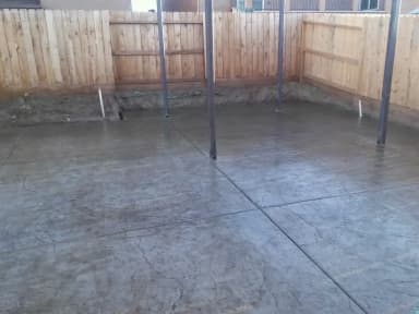 Covered patio with stamped concrete flooring