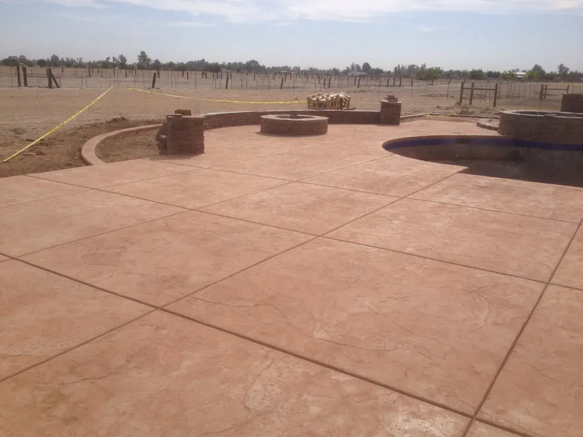 Outdoor kitchen patio with decorative stone accents