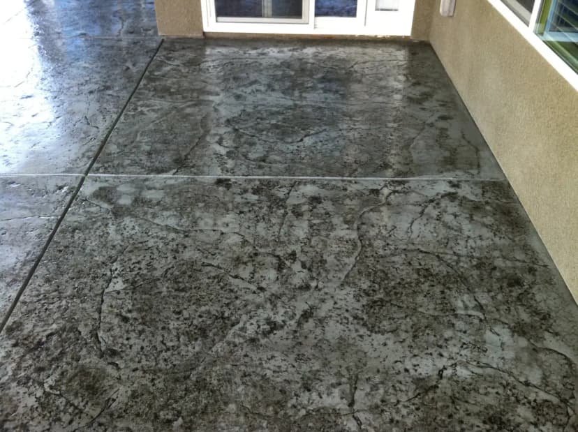 Entry walkway with saw-cut concrete pattern