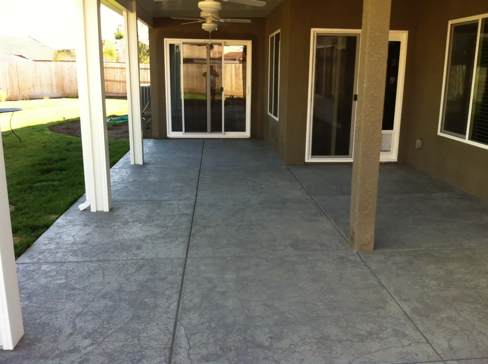 Patio floor with stamped concrete finish